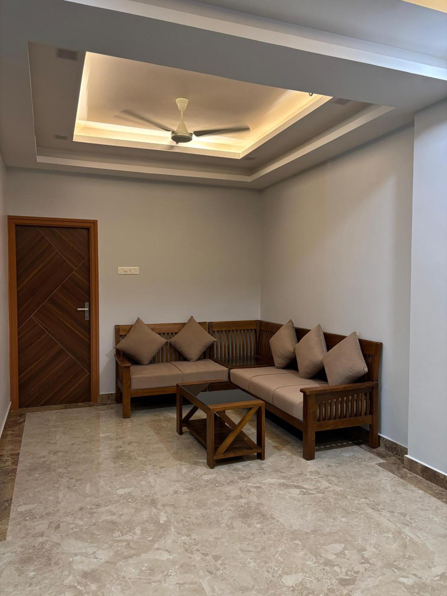 Srirangam Nandavanam Service Apartments Tiruchirappalli Extérieur photo