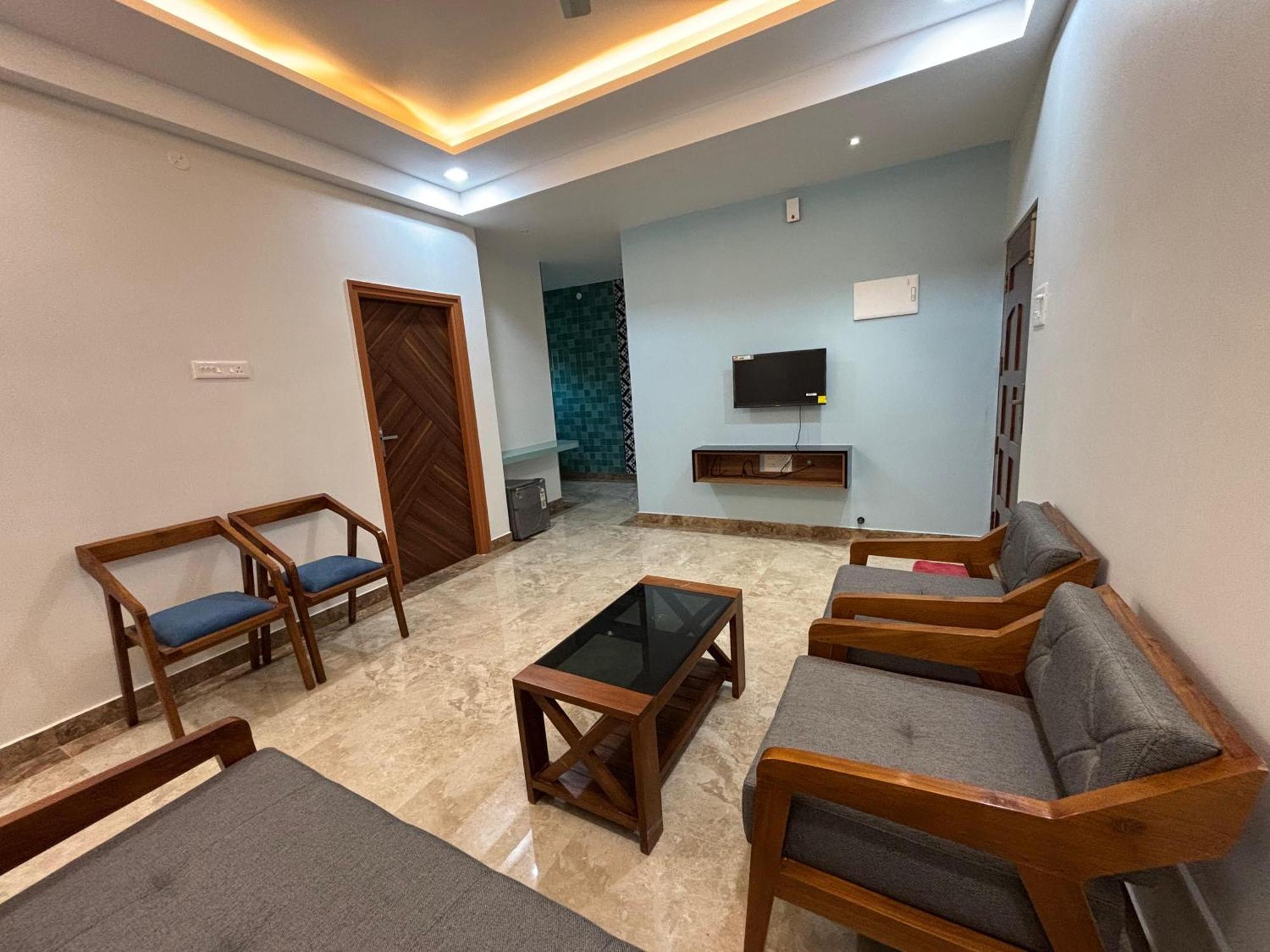 Srirangam Nandavanam Service Apartments Tiruchirappalli Extérieur photo
