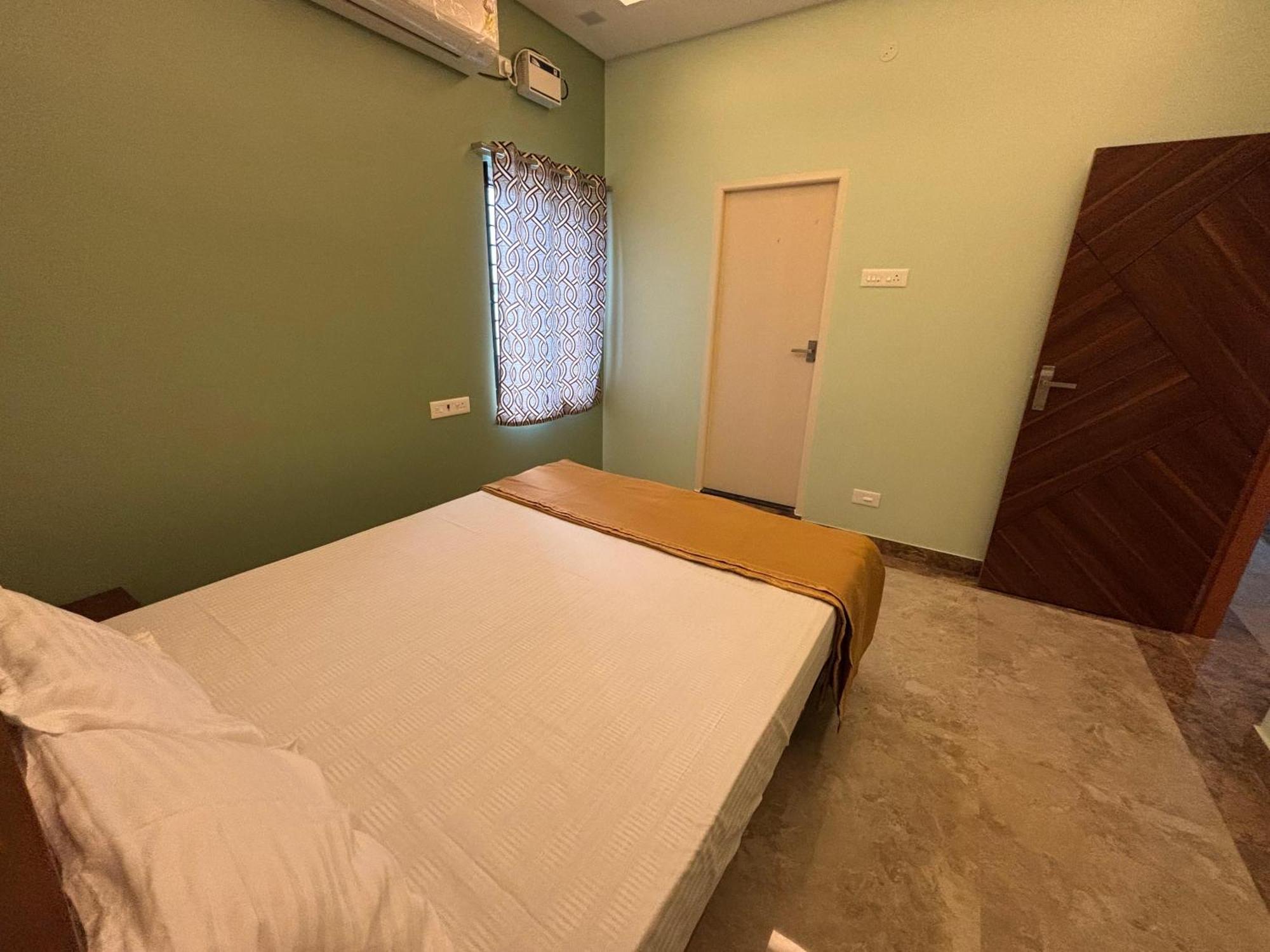 Srirangam Nandavanam Service Apartments Tiruchirappalli Extérieur photo