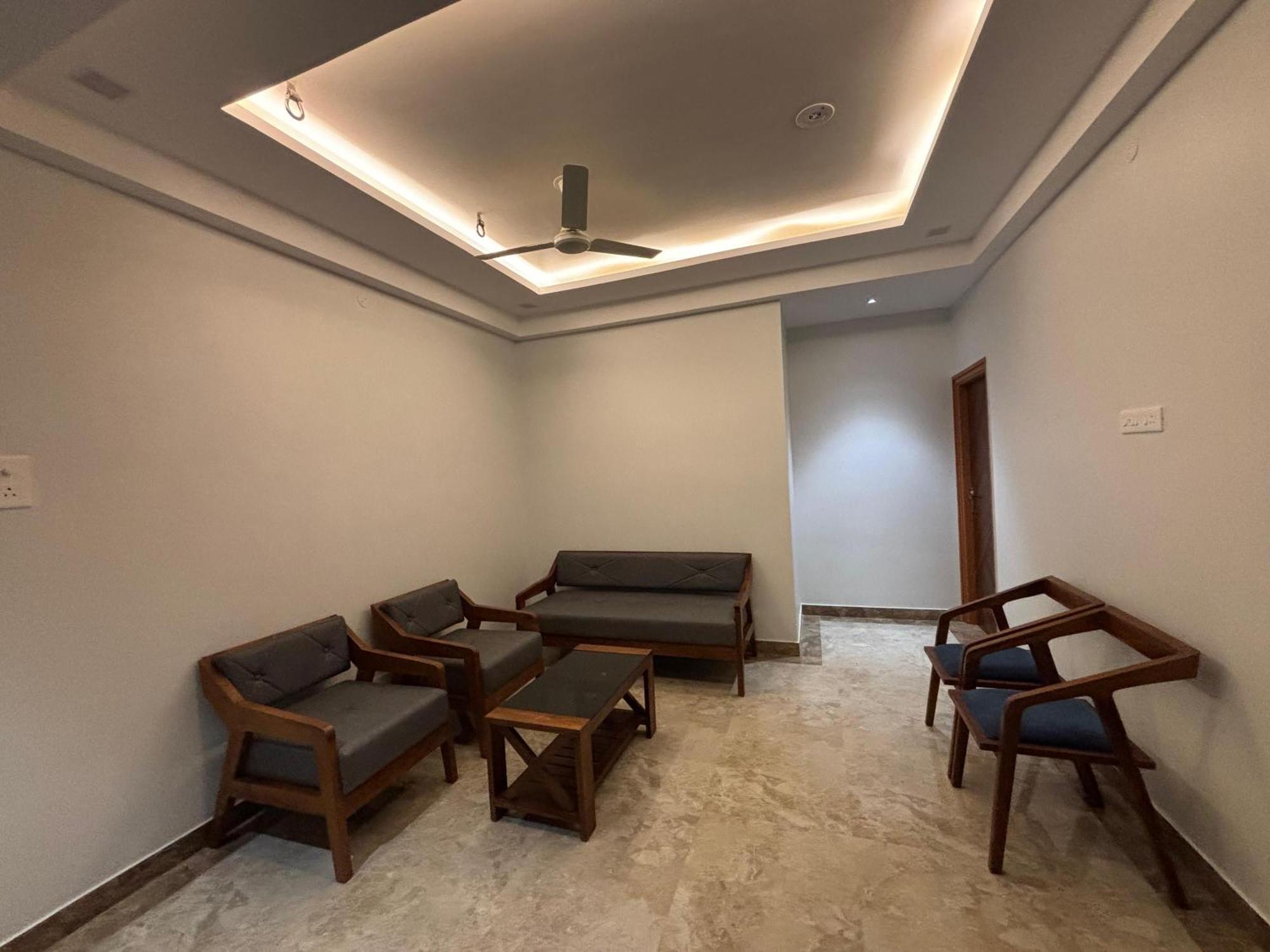 Srirangam Nandavanam Service Apartments Tiruchirappalli Extérieur photo