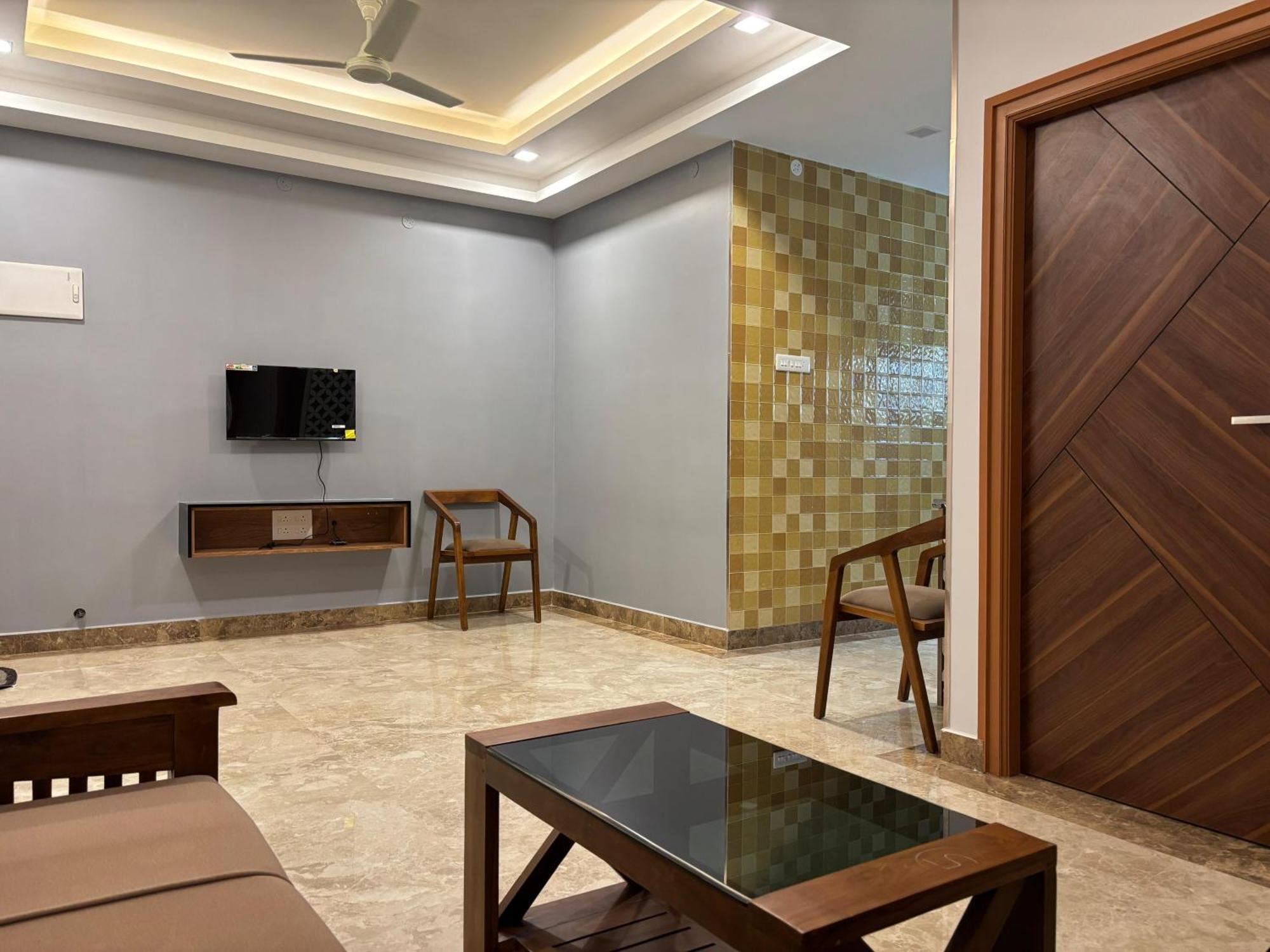 Srirangam Nandavanam Service Apartments Tiruchirappalli Extérieur photo