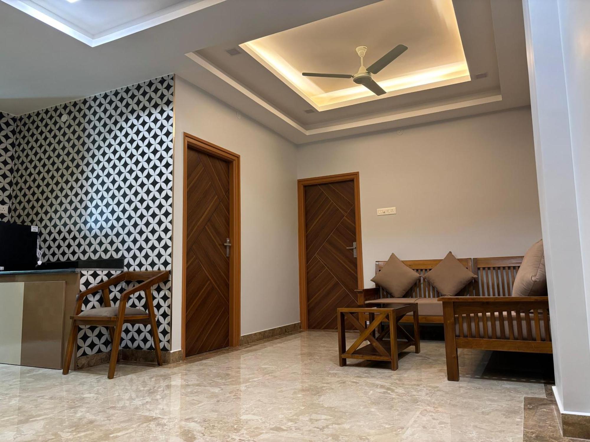 Srirangam Nandavanam Service Apartments Tiruchirappalli Extérieur photo