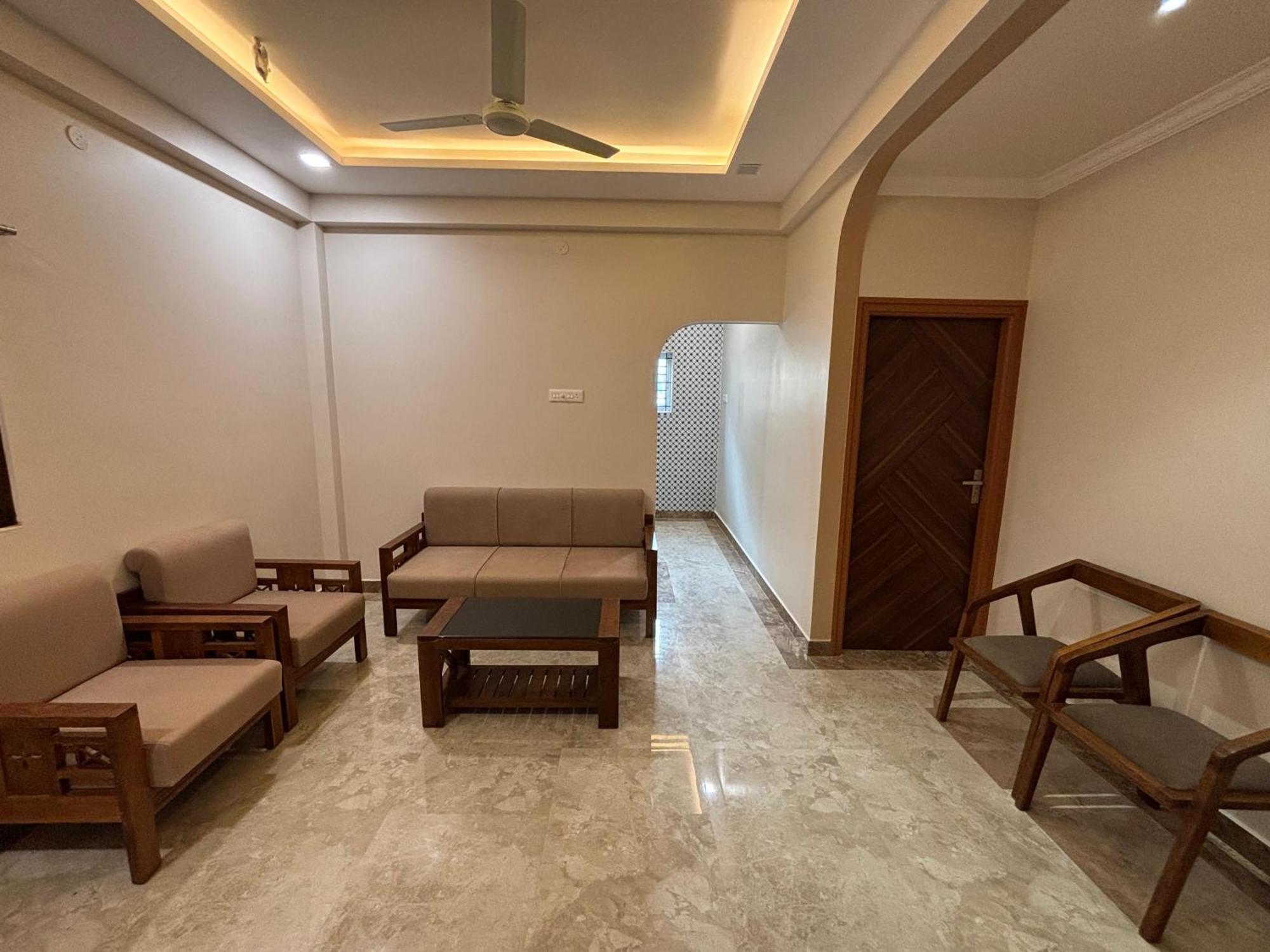 Srirangam Nandavanam Service Apartments Tiruchirappalli Extérieur photo