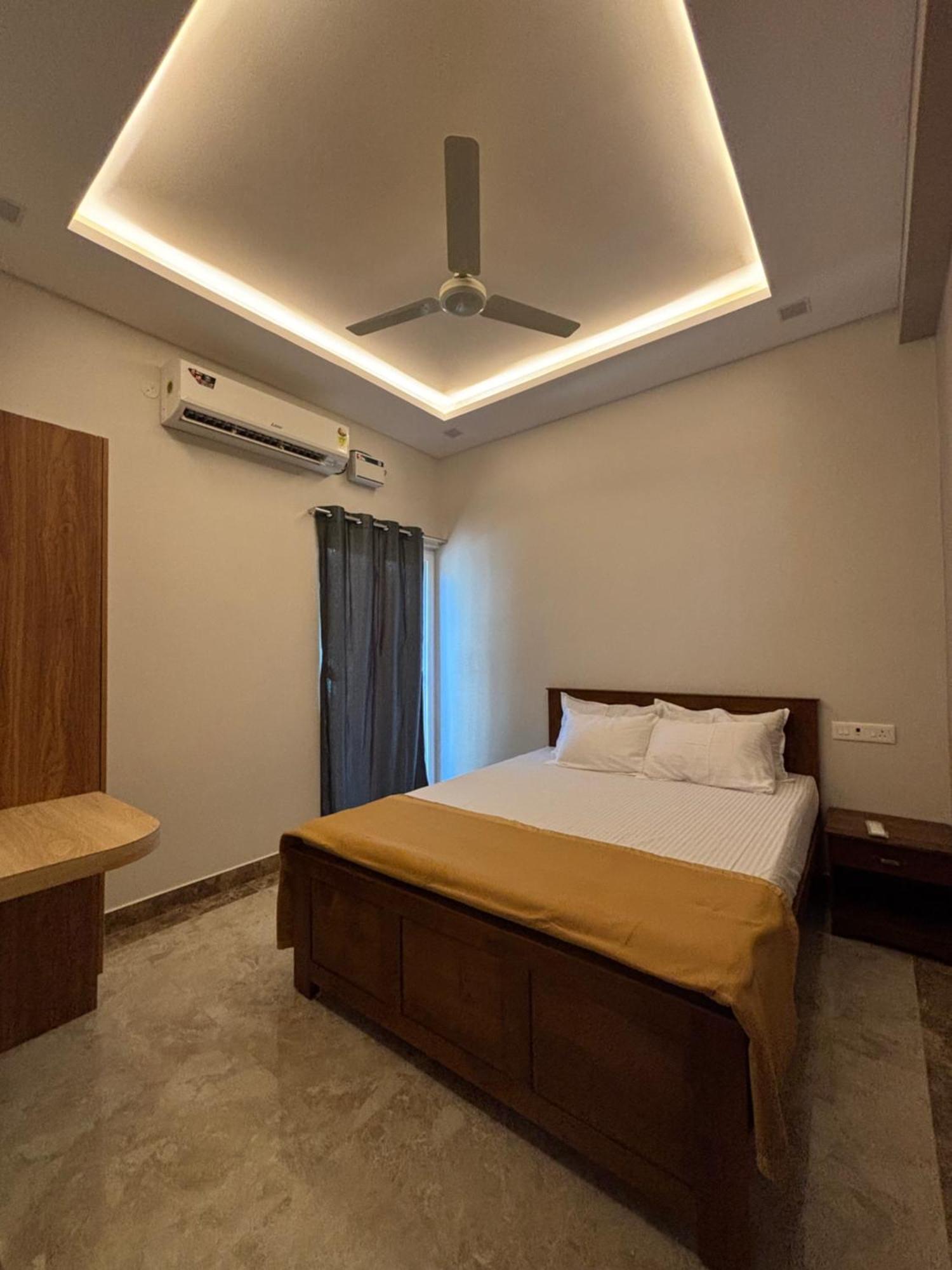 Srirangam Nandavanam Service Apartments Tiruchirappalli Extérieur photo