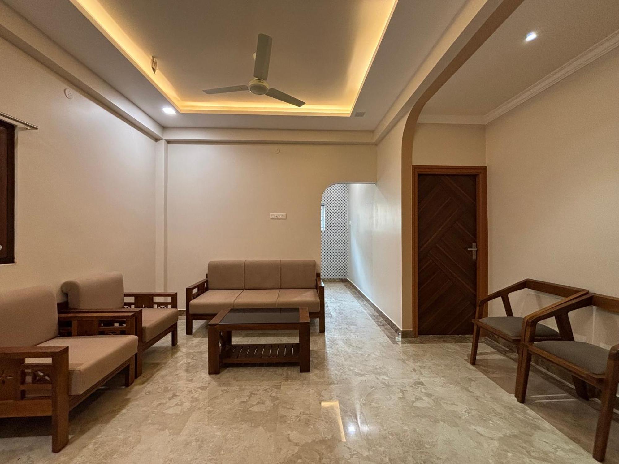 Srirangam Nandavanam Service Apartments Tiruchirappalli Extérieur photo